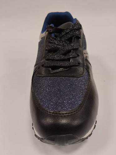 Кроссовки жен. Adiboaz