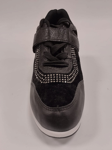 Кроссовки жен. Adiboaz