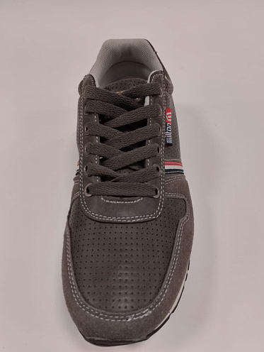 Кроссовки муж. Milton