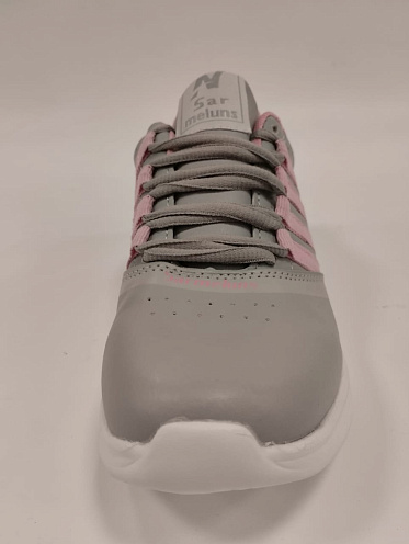 Кроссовки жен. Sarmeluns