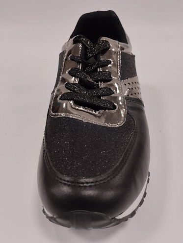 Кроссовки жен. Adiboaz